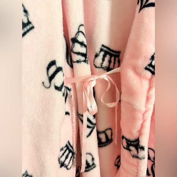 Juicy Couture - Plush‎ Belted Robe with Logo & Crown Print size L/XL - Picture 6 of 10